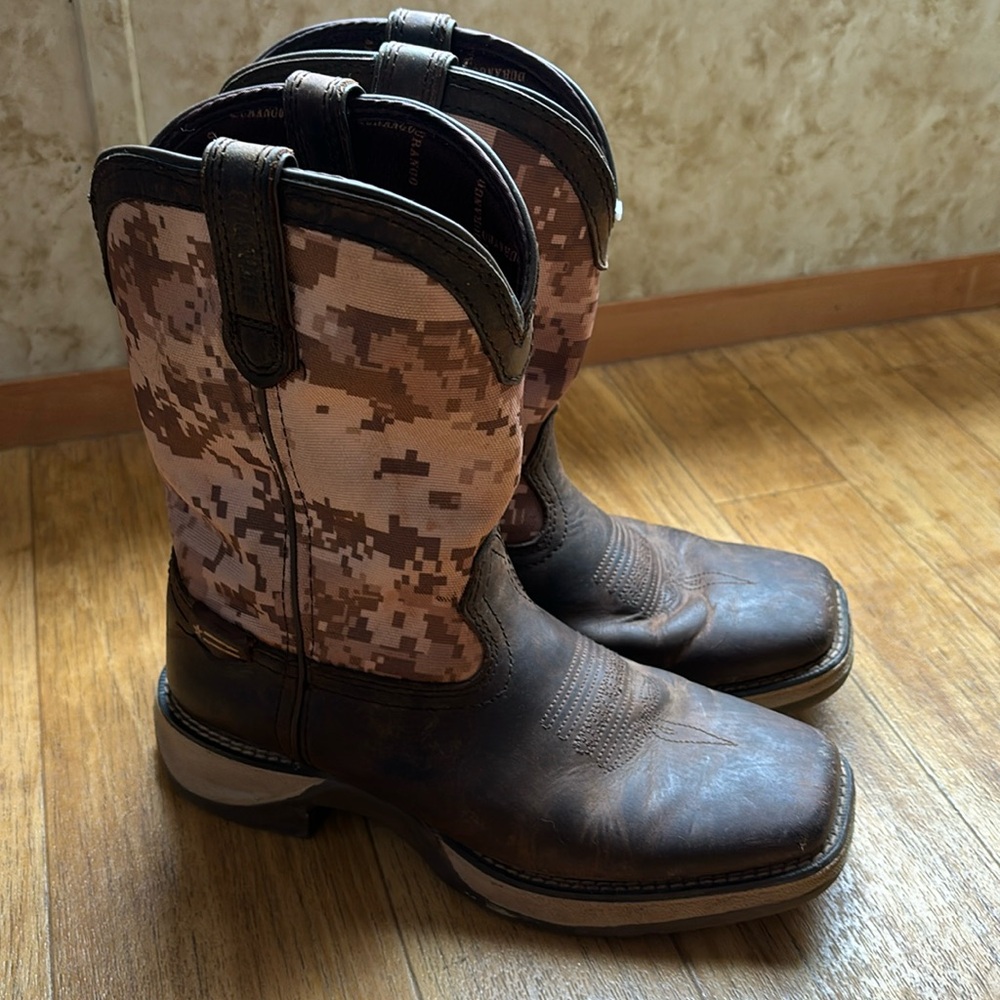 Boy’s Durango cowboy boots